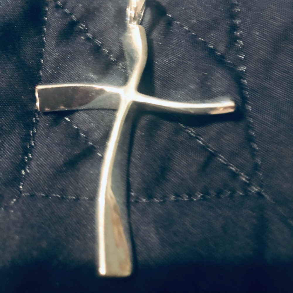 Cross pendant silver